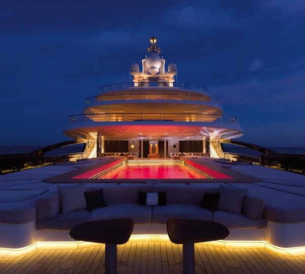 The 115m Yacht LUNA