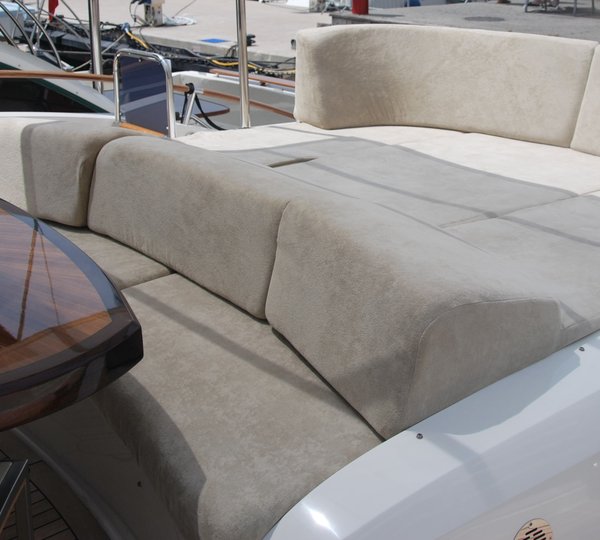 The 23m Yacht CARBON