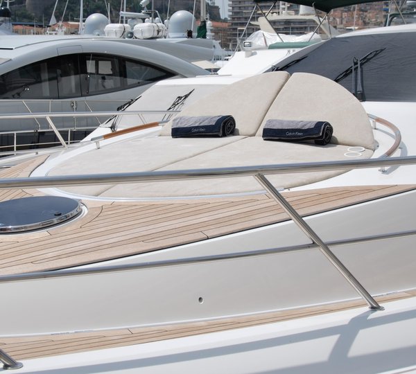 The 23m Yacht CARBON