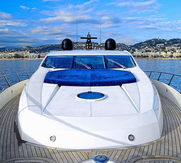 The 24m Yacht LOW PROFILE
