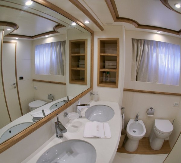 The 24m Yacht RIVIERA