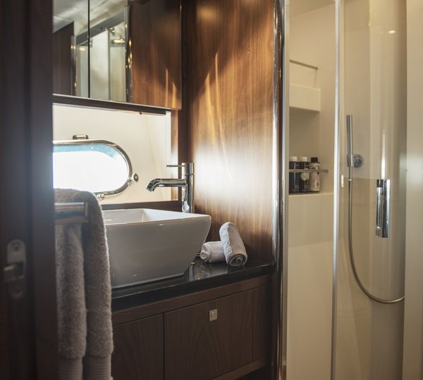 The 28m Yacht BLADE 6