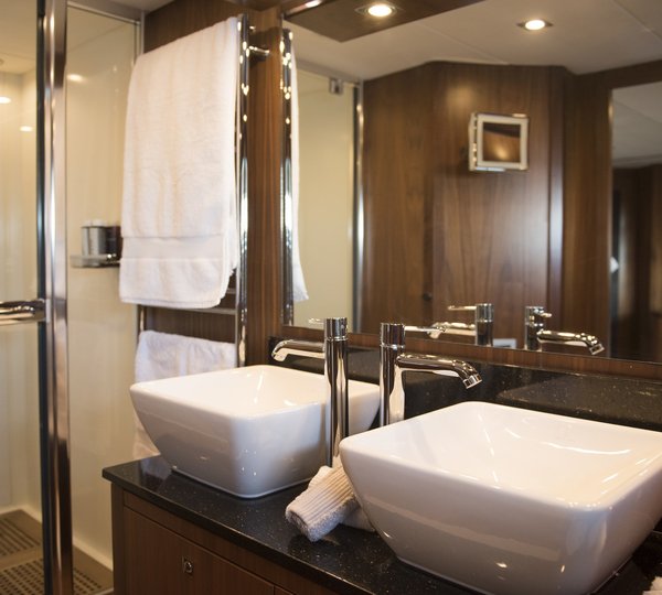 The 28m Yacht BLADE 6