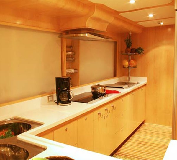 The 29m Yacht BERADA