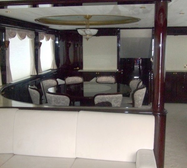 The 30m Yacht BENDIS