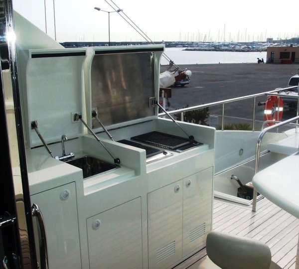 The 30m Yacht BENDIS