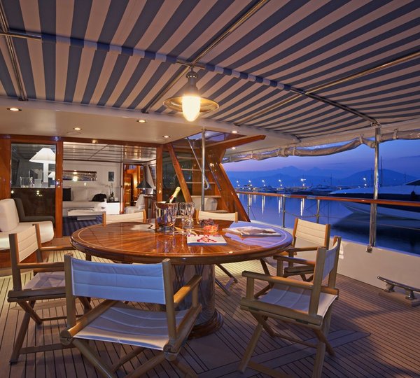 The 30m Yacht CHANTELLA