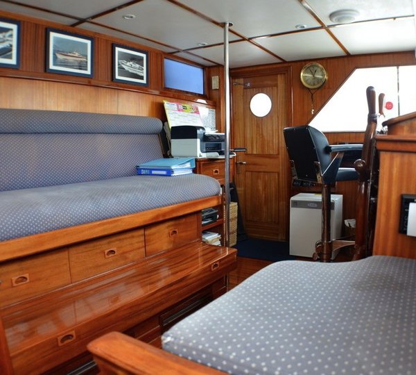 The 30m Yacht CHANTELLA