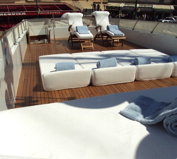 The 30m Yacht CHANTELLA