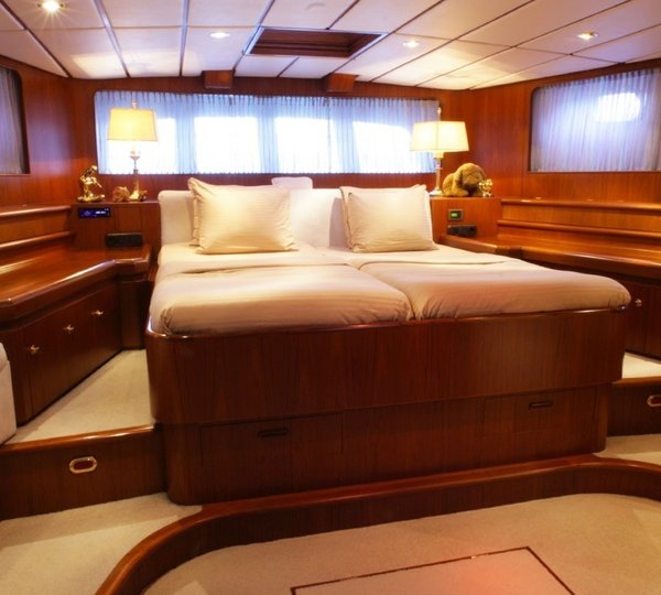 The 30m Yacht IMPRESSION