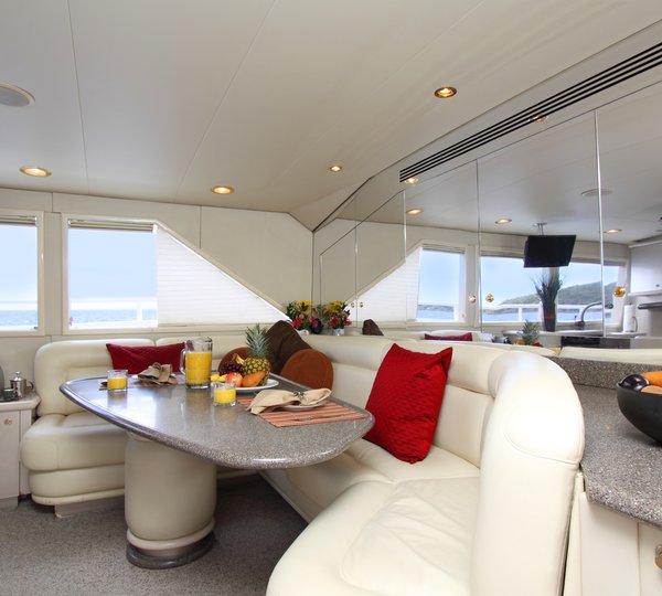 The 30m Yacht INSATIABLE