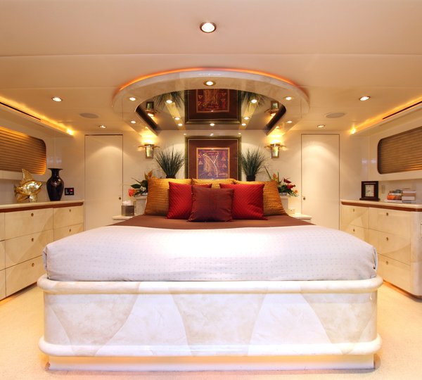 The 30m Yacht INSATIABLE