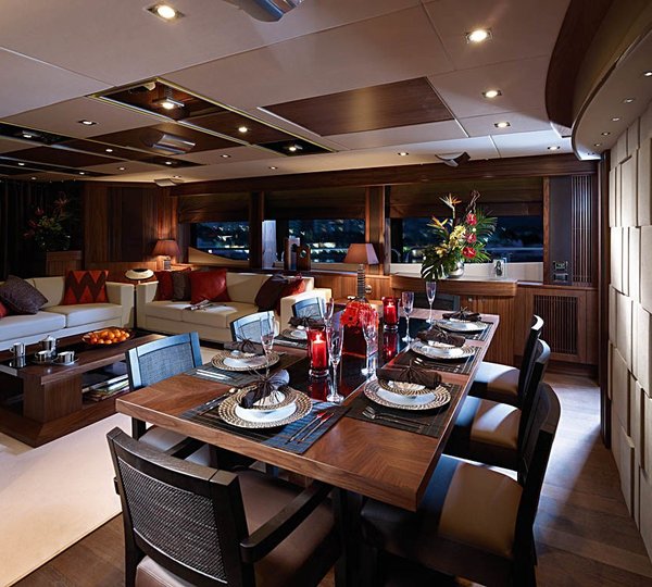 The 30m Yacht OLIALIA