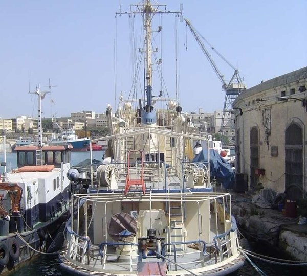 The 30m Yacht TRIDENT ROVER