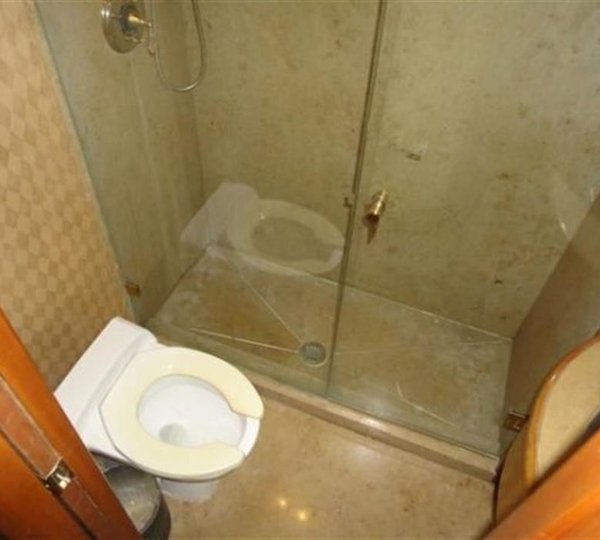 The 31m Yacht HAKIM 7