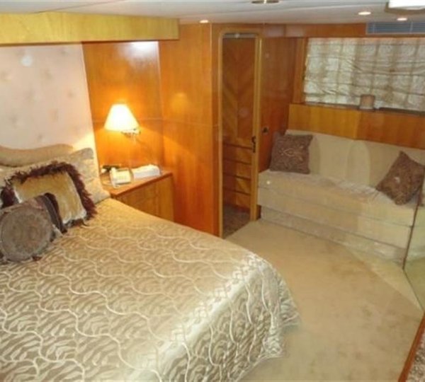 The 31m Yacht HAKIM 7