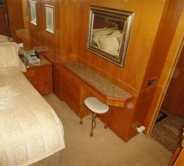 The 31m Yacht HAKIM 7