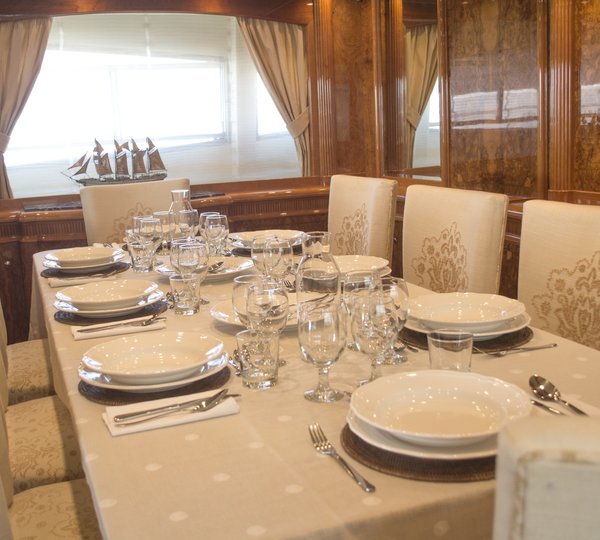 The 31m Yacht KIRIOS