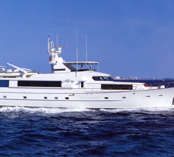 The 31m Yacht LIQUIDITY