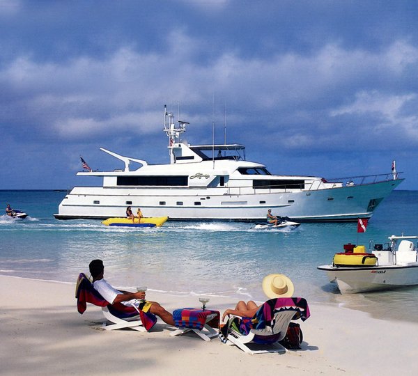 The 31m Yacht LIQUIDITY