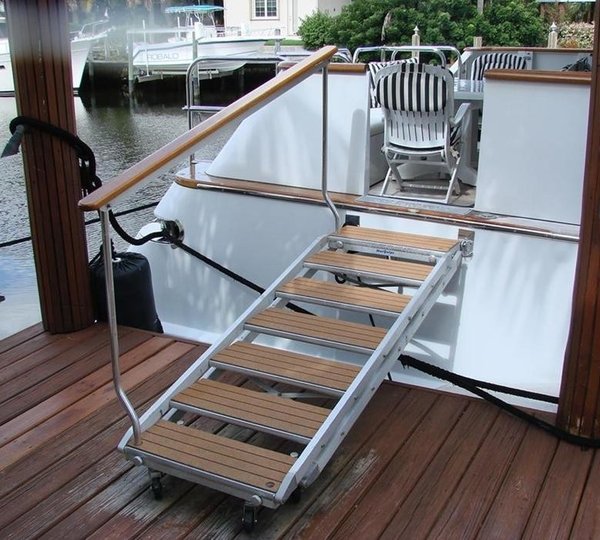 The 31m Yacht LIQUIDITY