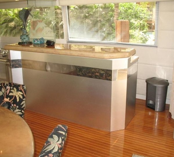 The 31m Yacht LIQUIDITY