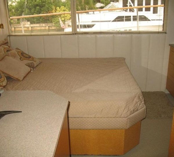 The 31m Yacht LIQUIDITY