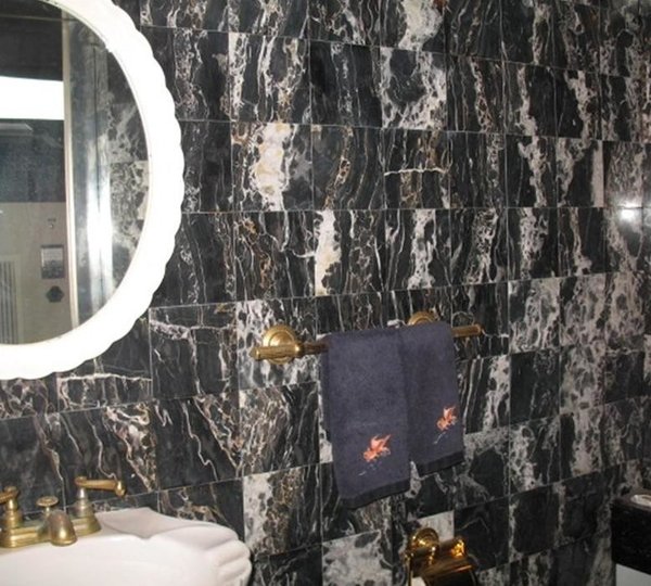 The 31m Yacht LIQUIDITY