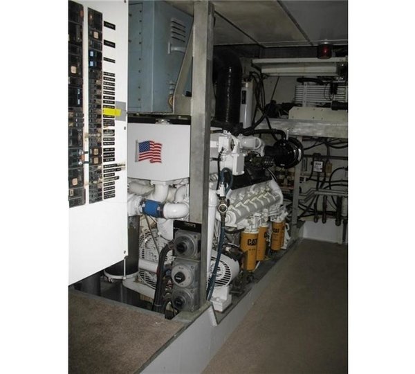 The 31m Yacht LIQUIDITY