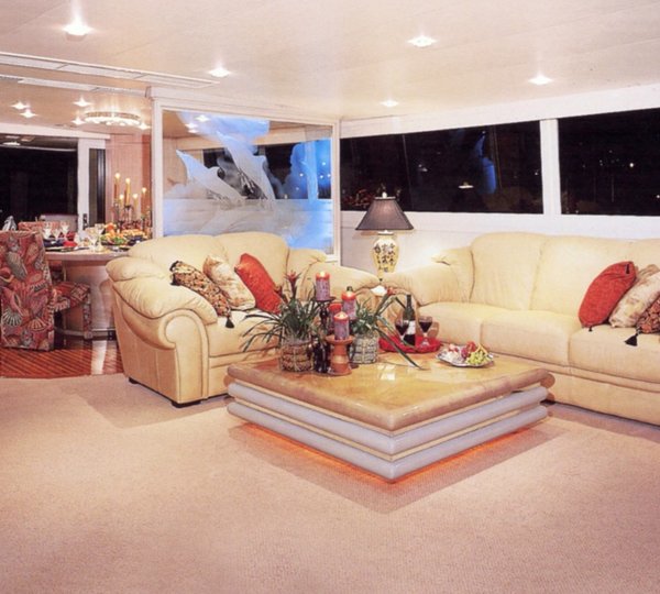 The 31m Yacht LIQUIDITY