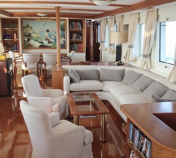 The 32m Yacht BLUE ALBACOR