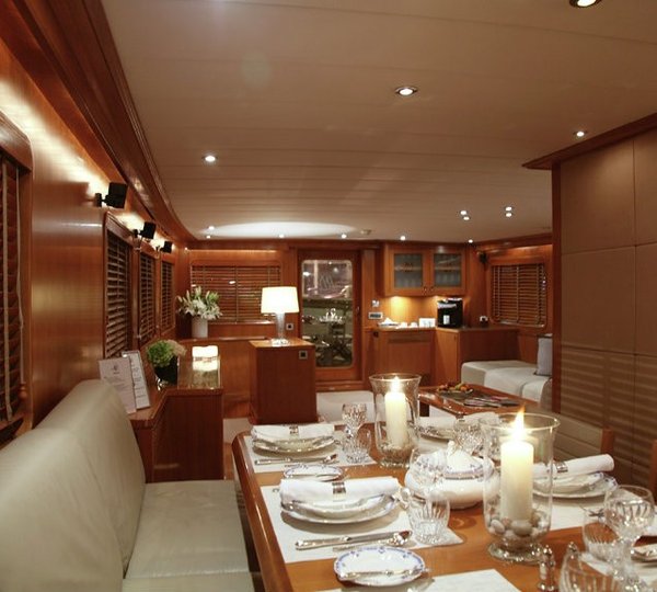 The 32m Yacht HEAVENLY DAZE