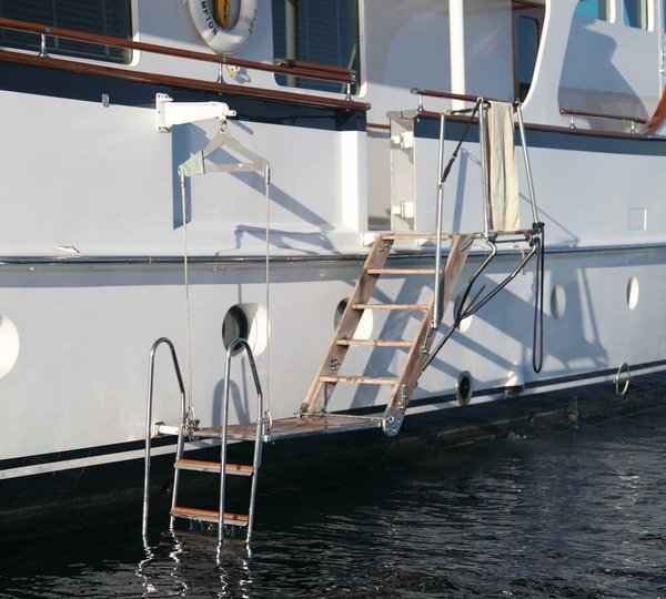 The 32m Yacht HEAVENLY DAZE