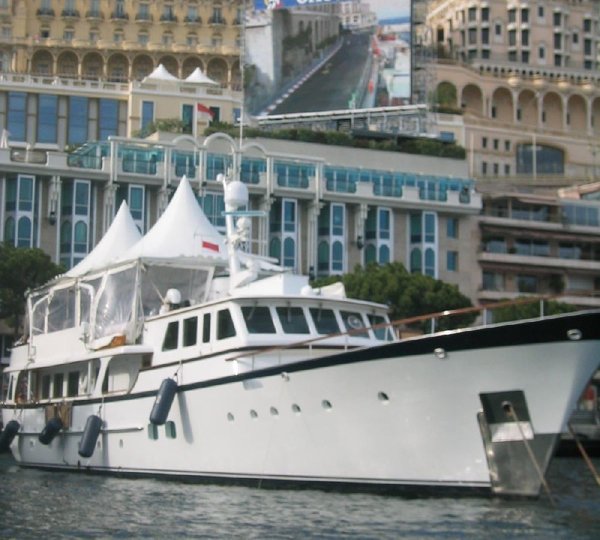 The 32m Yacht HEAVENLY DAZE