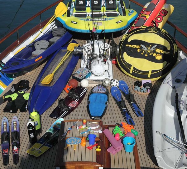 The 32m Yacht HEAVENLY DAZE