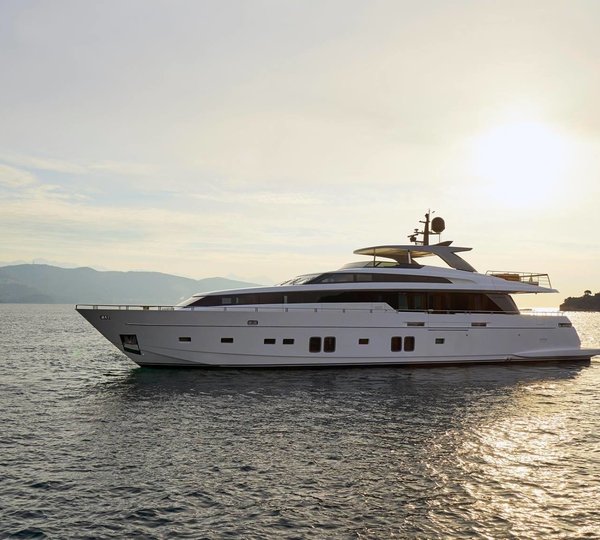 The 32m Yacht INDIGO