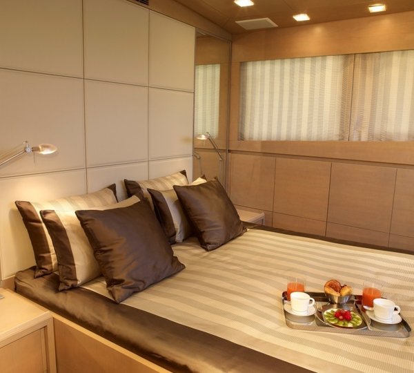 The 32m Yacht TEMPEST WS