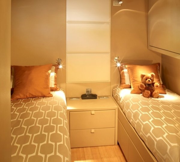 The 32m Yacht TEMPEST WS