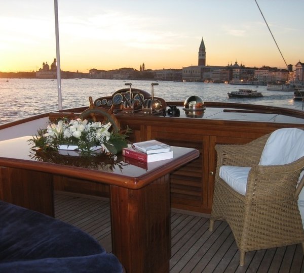 The 33m Yacht GARDENIA