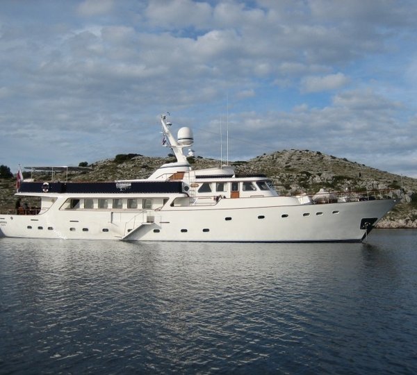 The 33m Yacht GARDENIA
