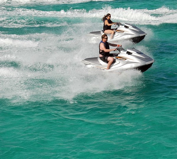 The 33m Yacht KALEEN