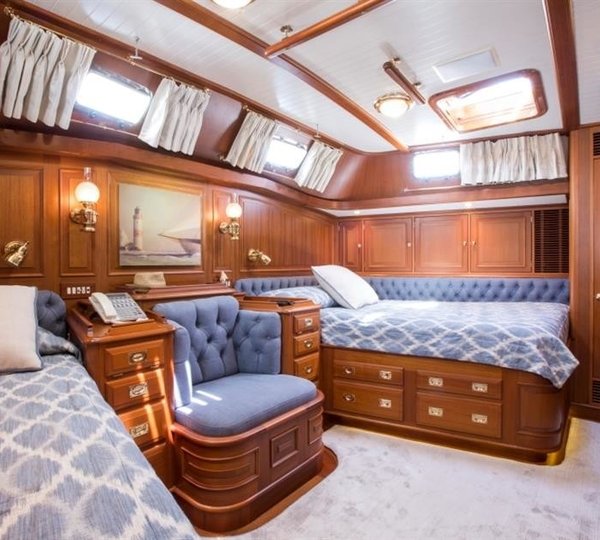 The 33m Yacht KEEWAYDIN