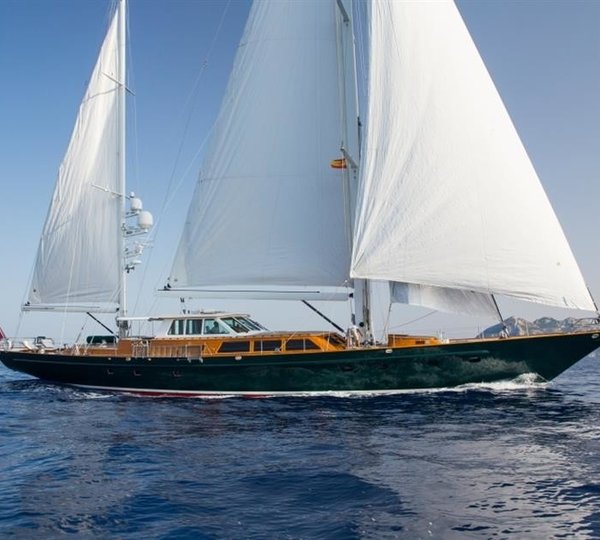 The 33m Yacht KEEWAYDIN