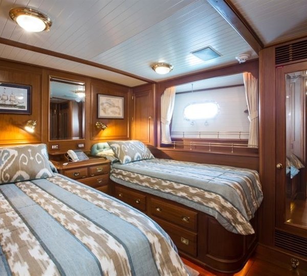 The 33m Yacht KEEWAYDIN