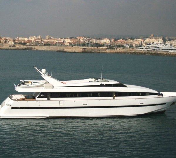 The 33m Yacht PAS ENCORE