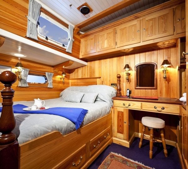 The 33m Yacht TIGERLILY OF CORNWALL