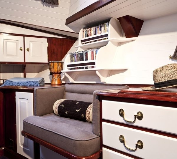 The 33m Yacht TIGERLILY OF CORNWALL