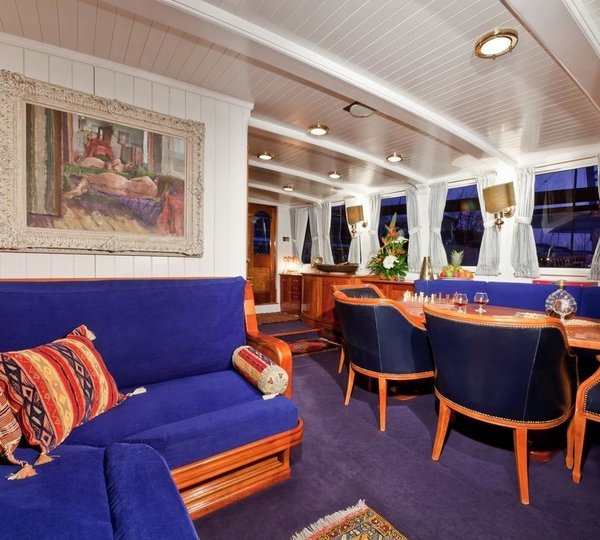 The 33m Yacht TIGERLILY OF CORNWALL