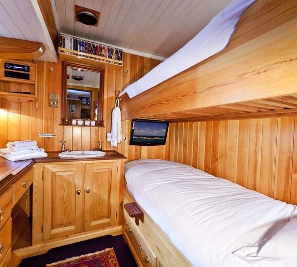 The 33m Yacht TIGERLILY OF CORNWALL