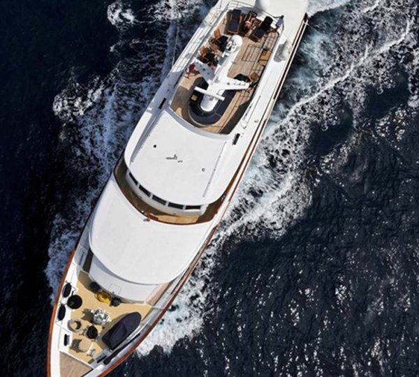 Above: Yacht 5 FISHES's Cruising Photograph